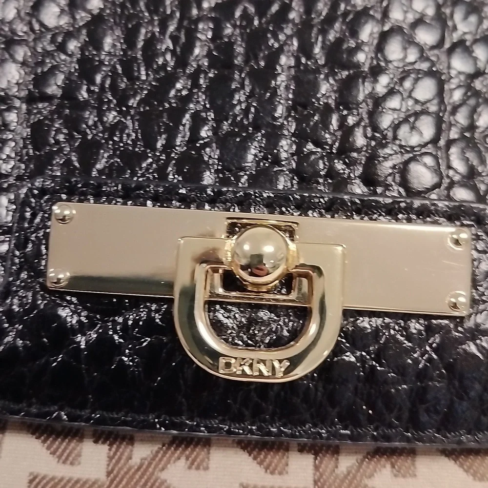 2/$30 DKNY Black and Brown‎ Women's Clutch Purse